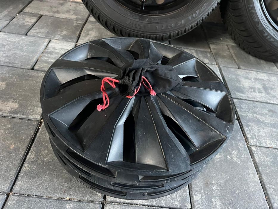 Jante tabla Ford Fiesta cu cauciucuri iarnă stare foarte bună