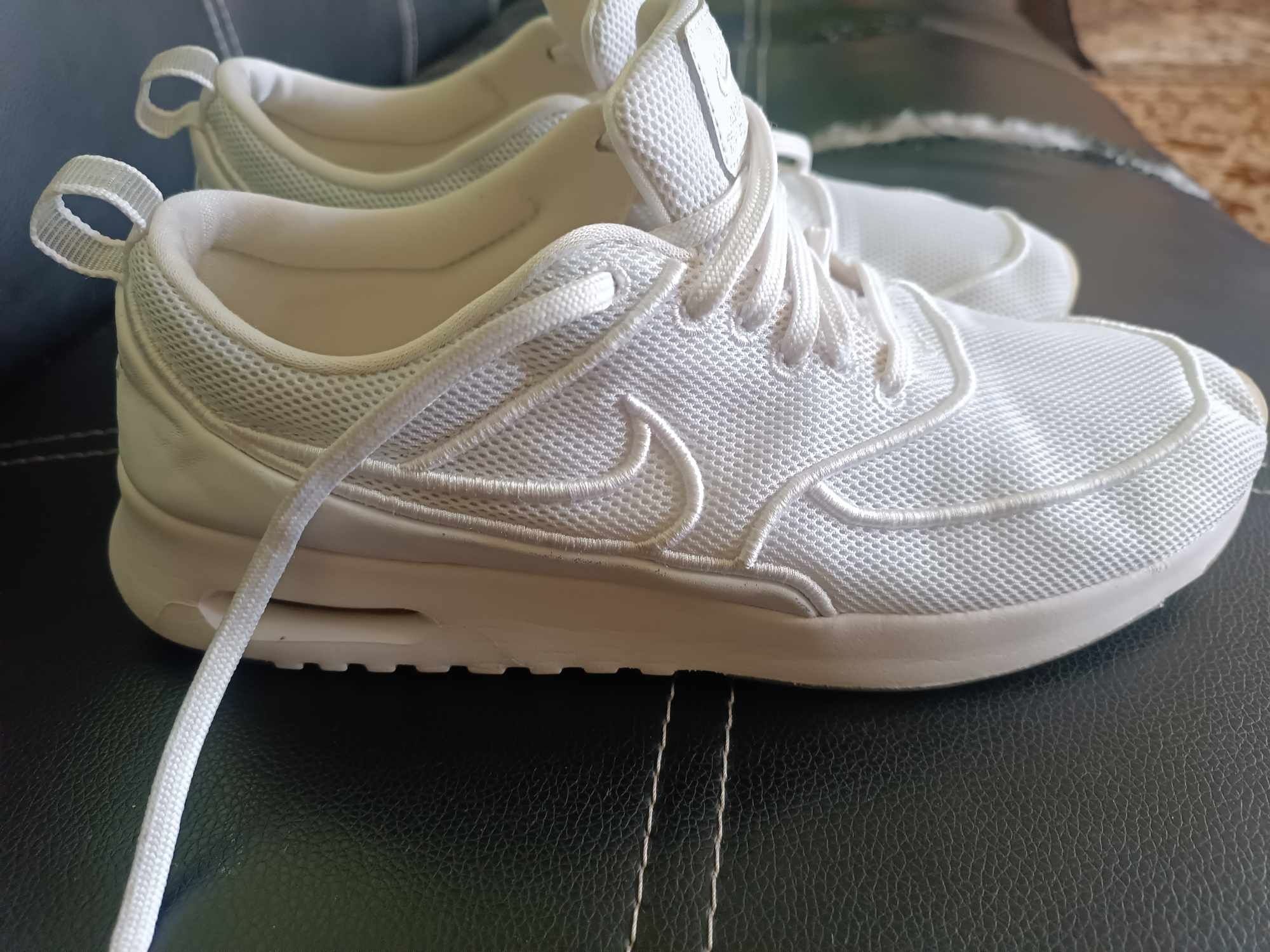 Оригинални маратонки Nike