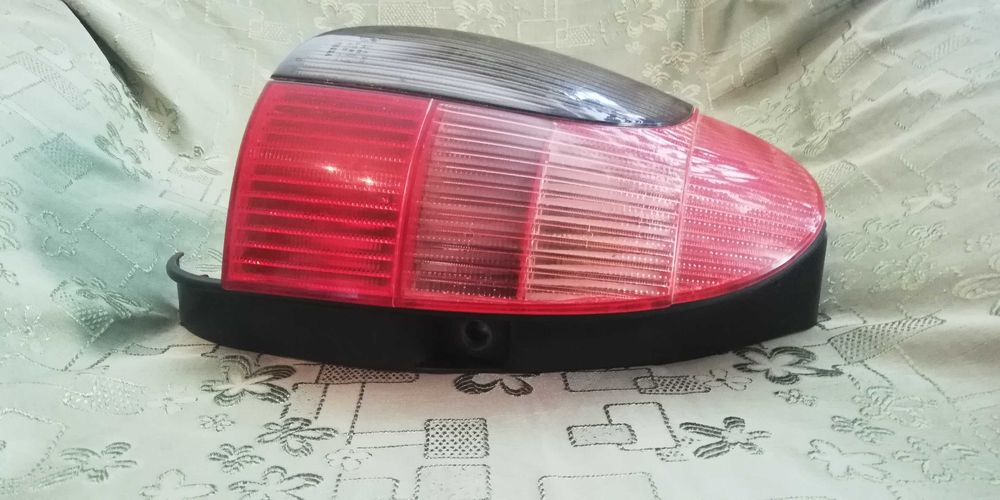 Авточасти Пежо 306 1.9 тд 1998г. фарове, джанти , алтернатор и др.