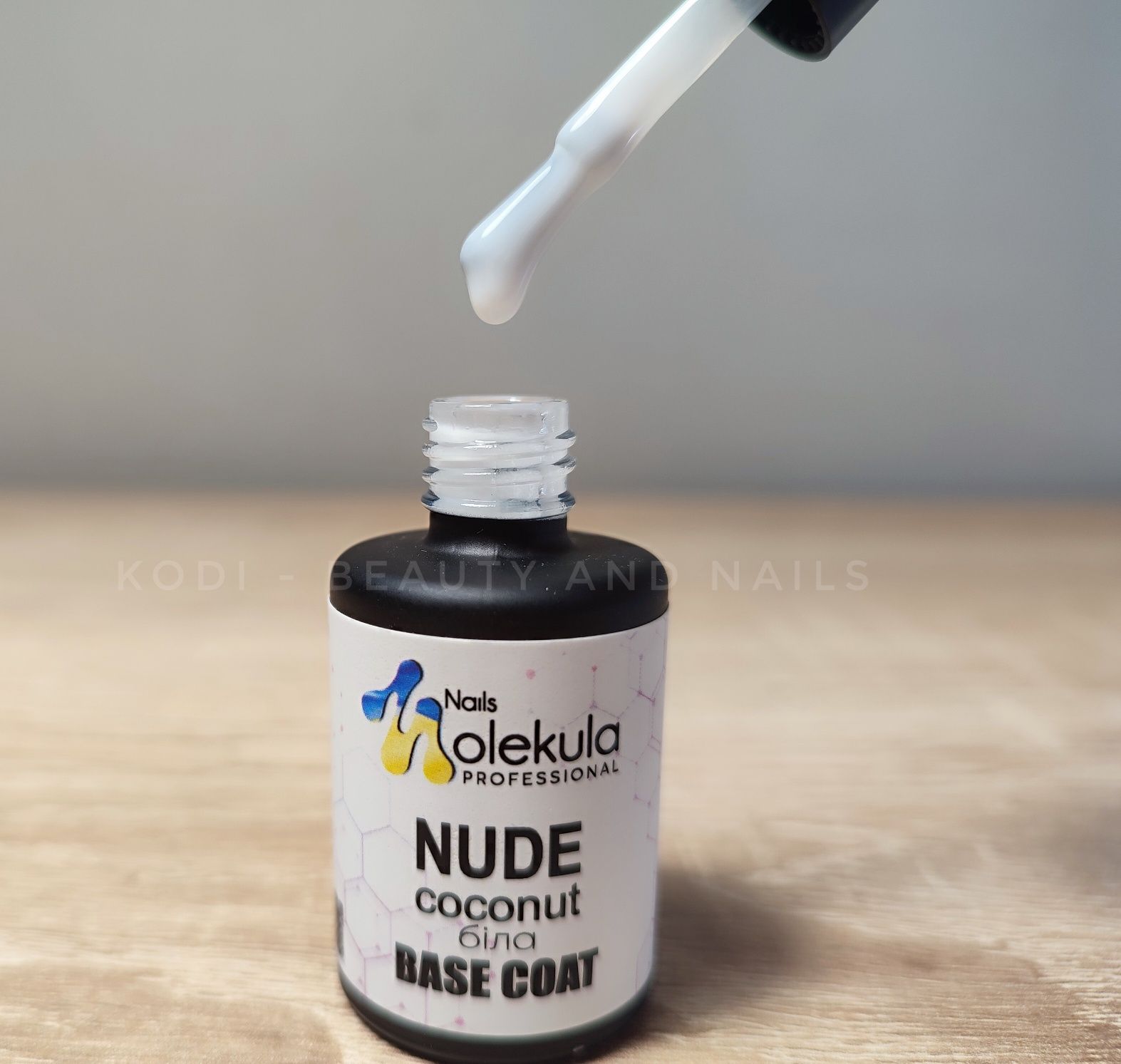 Каучукова цветна база "Molekula Nails' Украйна