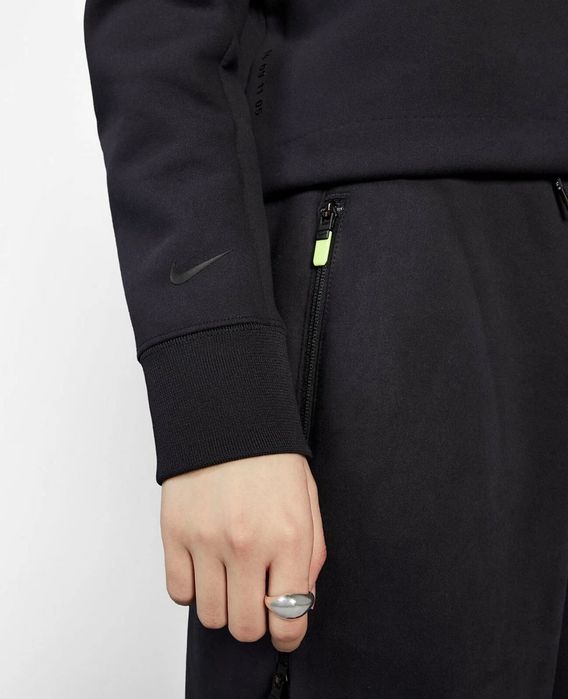 Спортен полар Nike Sportswear Tech Pack