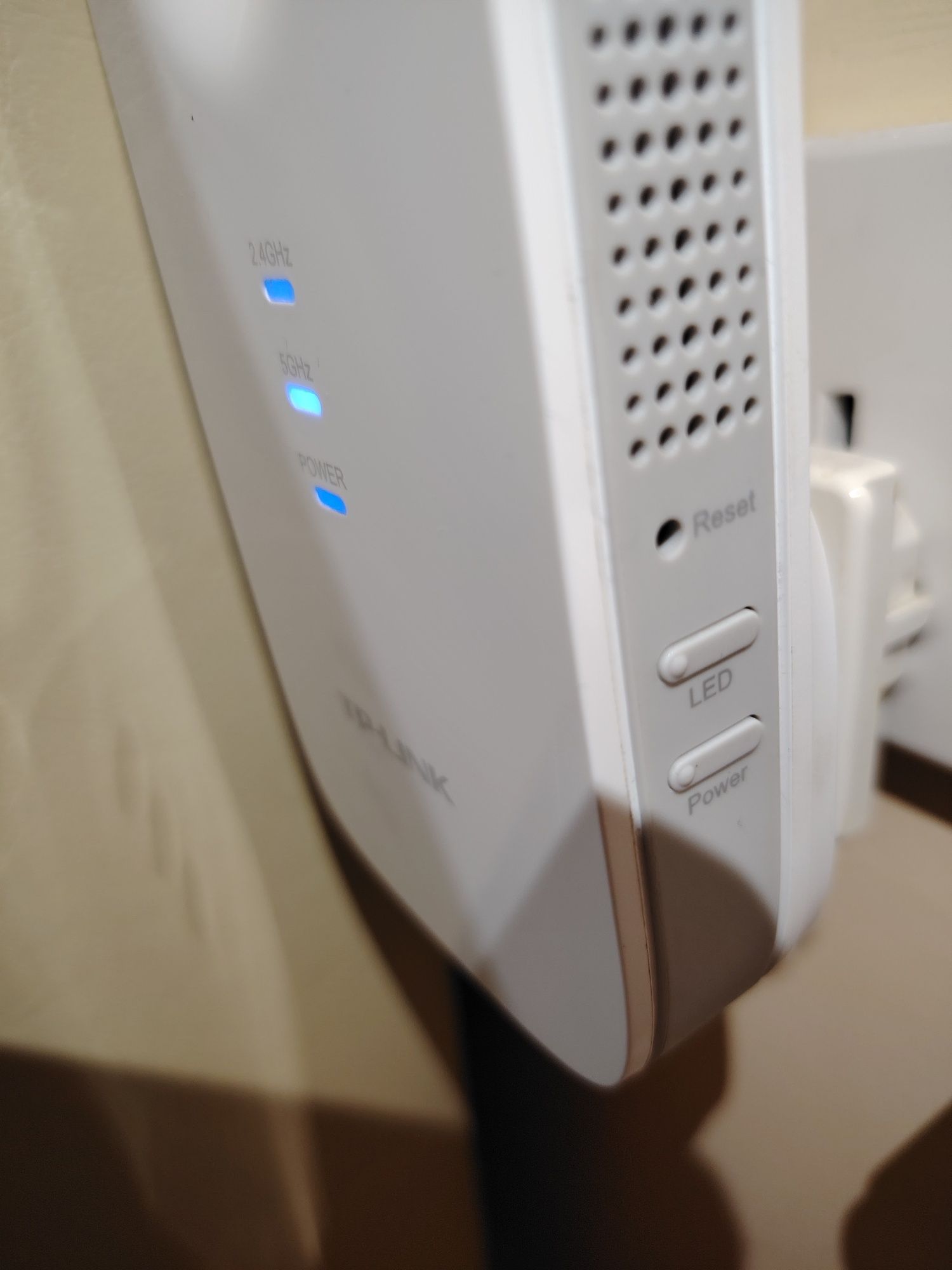 WiFi Extender AC1750 TP-LINK RE450, Dual-Band 450 + 1300 Mbps
