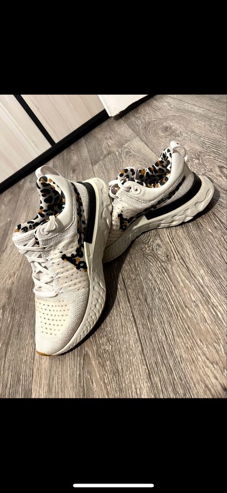 Дамски обувки Nike