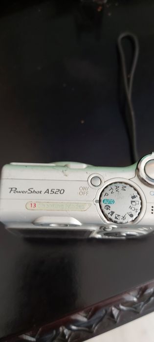 Aparat foto video CANON,compact A520 IS.