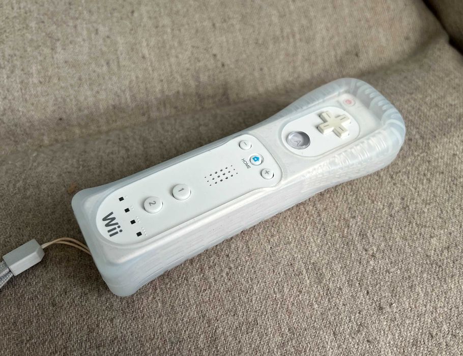 Controller Wii RVL-003 alb cu husa silicon stare foarte buna