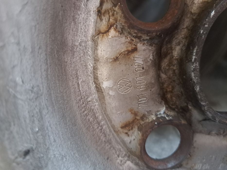 Бусови  стоманени джанти с лятни гуми 185 R 14C