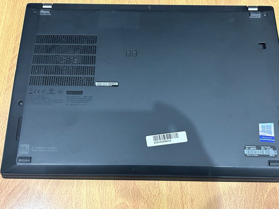 Като нов! Лаптоп Lenovo ThinkPad Т14s i7/32/512- 3м. гаранция! ТЪЧ!