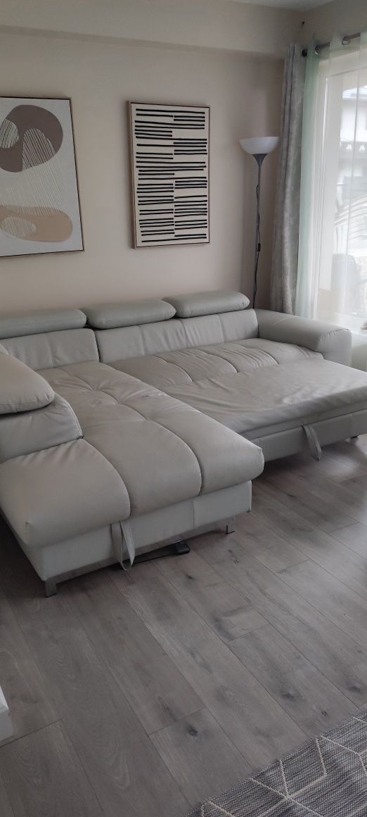 Coltar extensibil cu lada de depozitare