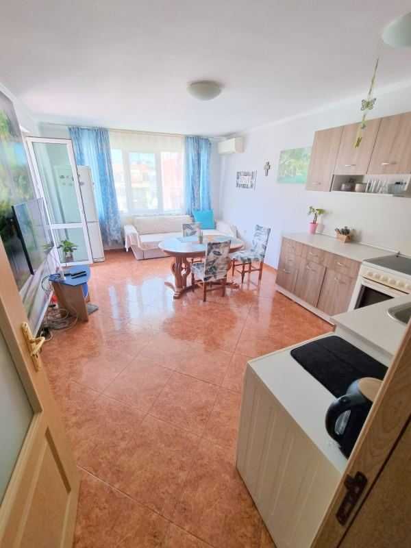 Продава се Тристаен апартамент в Свети Влас - 90 кв.м за 1734 €/кв.м - Снимка #2