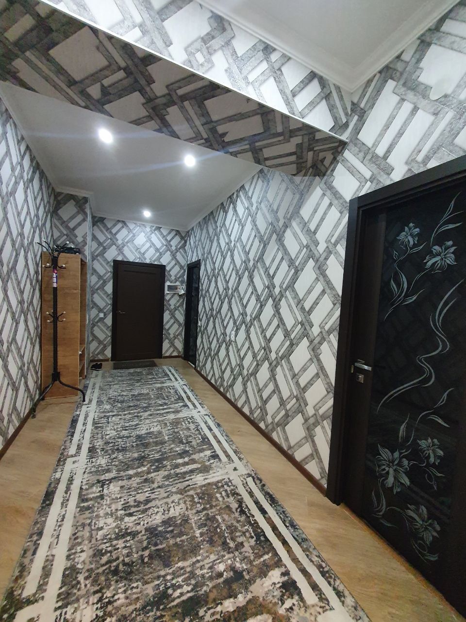 Сдаётся 2х студийная квартира, Вокзал, Лифт