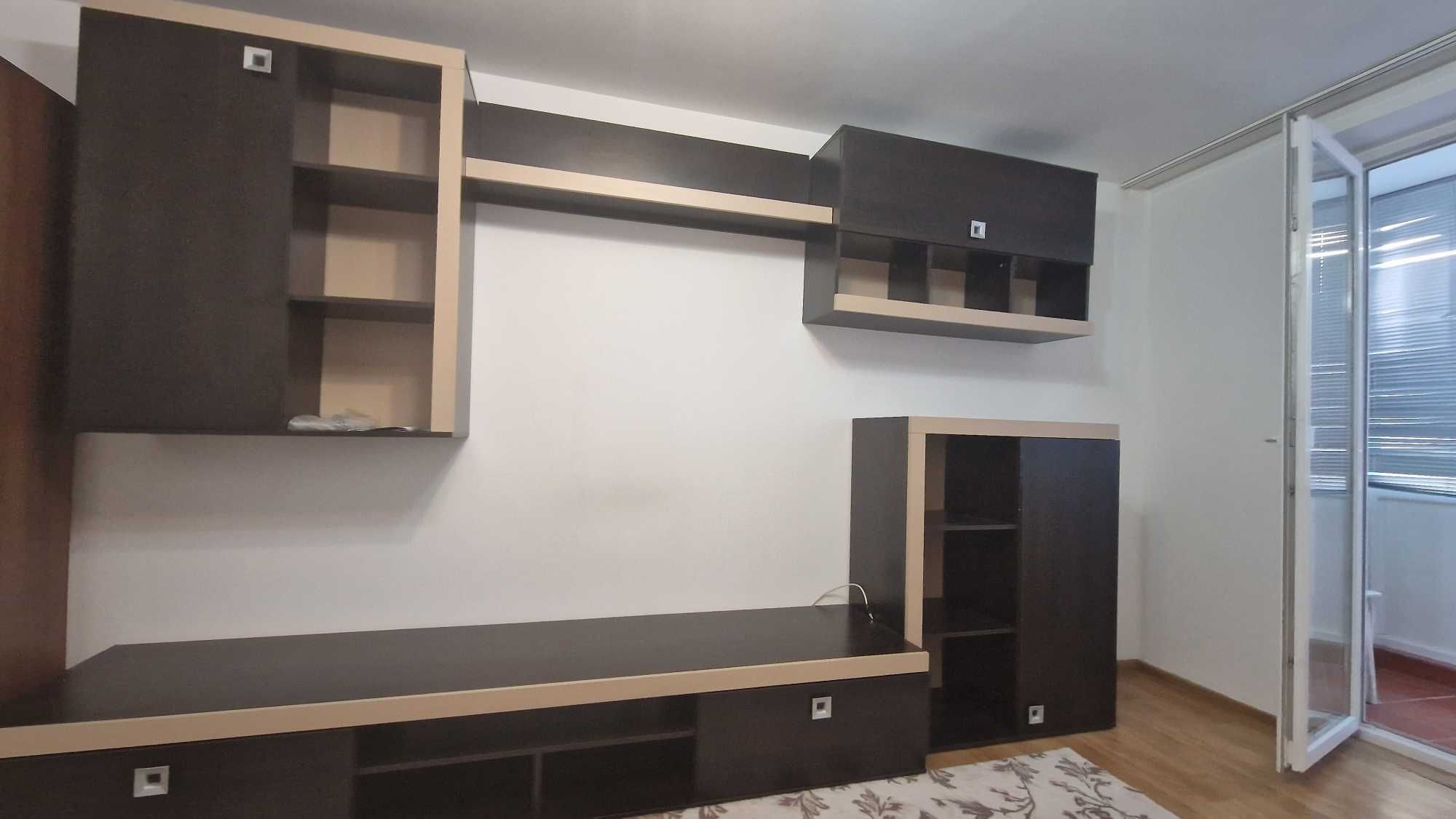 Vand mobila Living Sufragerie canapea dulapuri