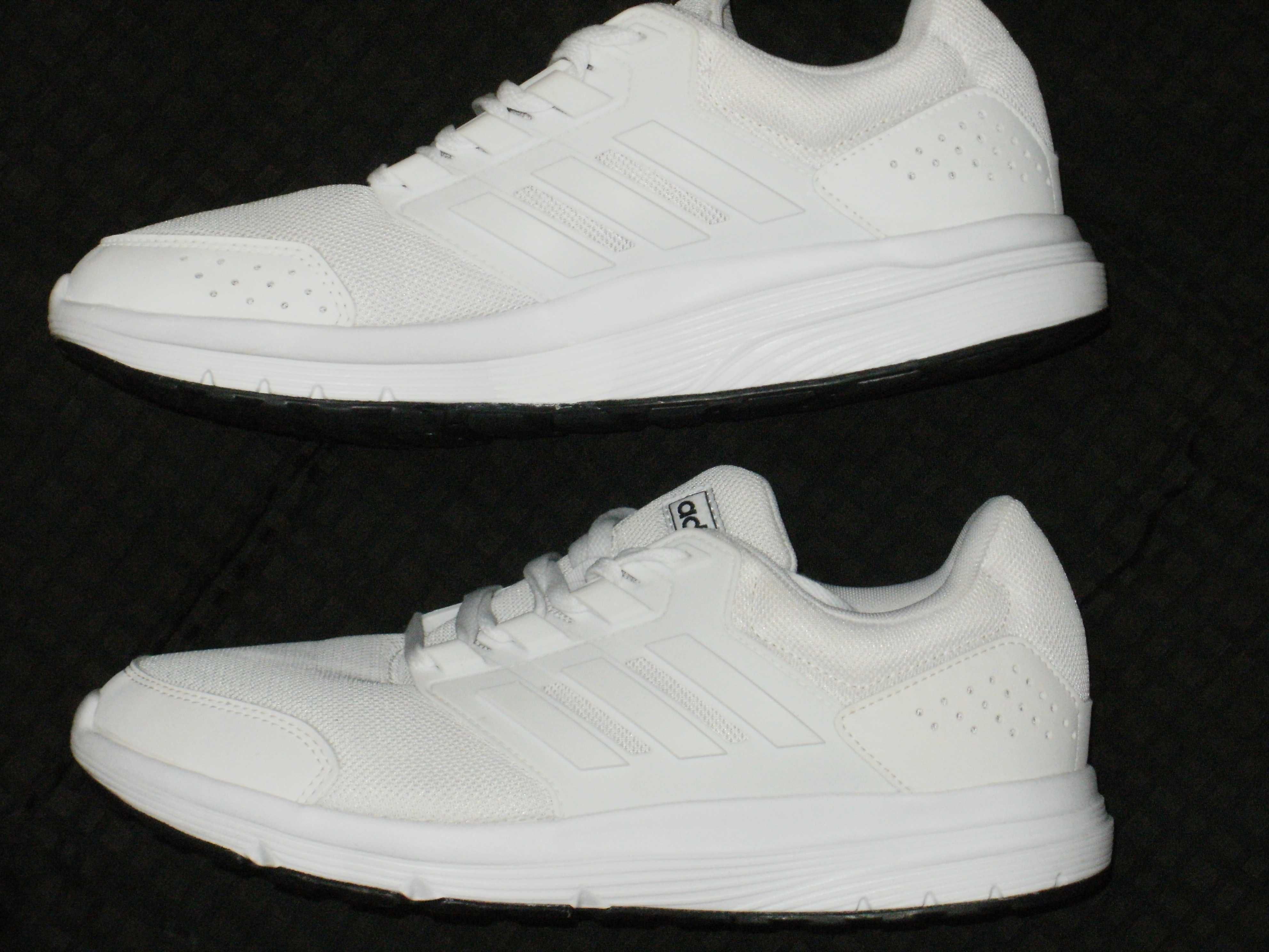 ADIDAS оригинални мъжки маратонки 43,5