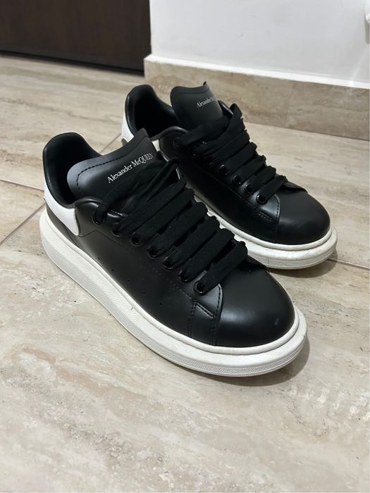 Alexandre McQueen negri, mărimea 40