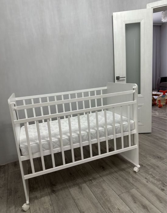 Манеж детский почти новый срочно продам