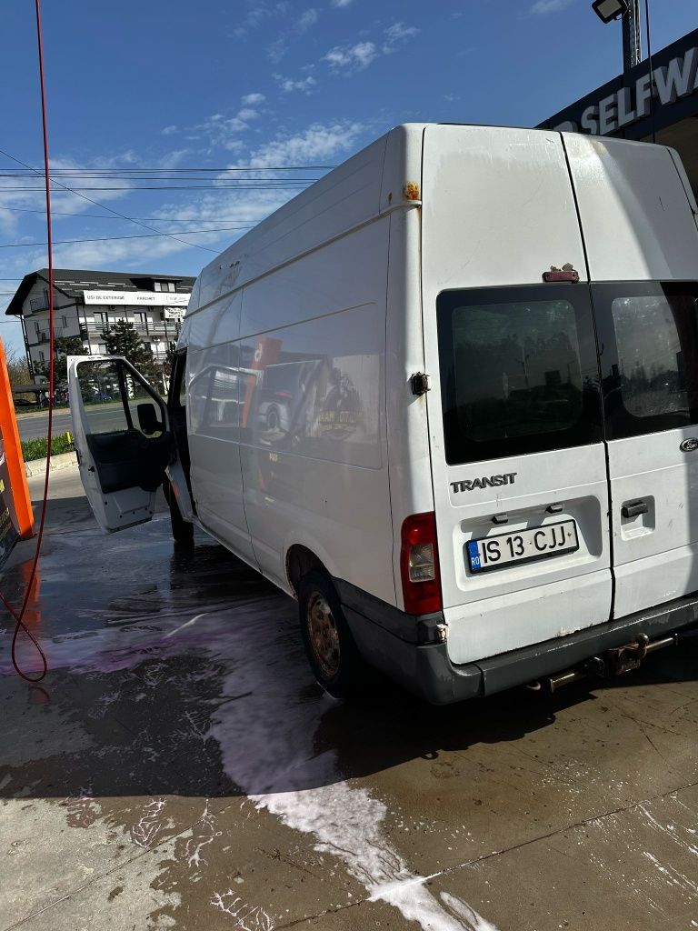 Ford transit 2010