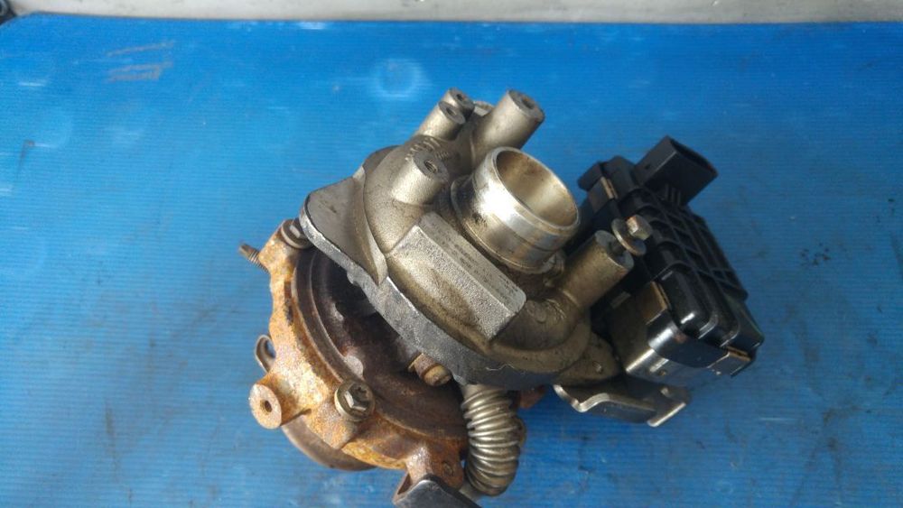 turbina 3.0 hdi 241 cp citroen c5 peugeot 407 9u3q-6k682-ea  776403-2