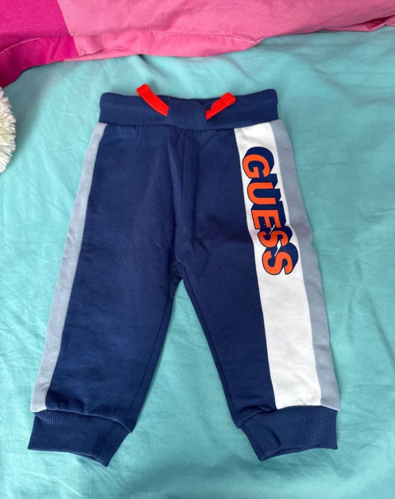 Guess- нови дрешки 3-6 м