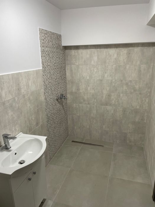 Închiriez spațiu comercial în Apahida