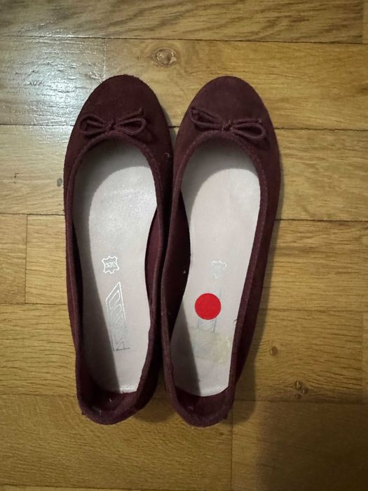 Balerini  noi de piele intoarsa, marime 36