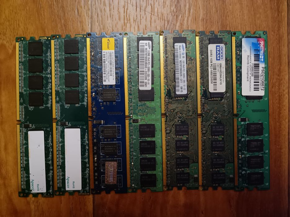 Оперативки DDR2 512мБ-1ГБ