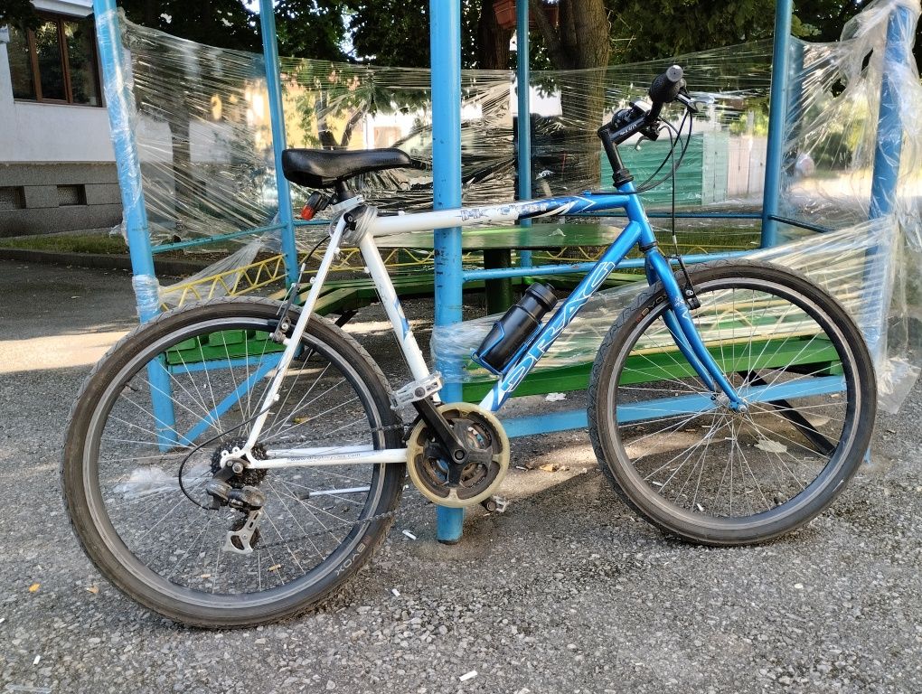 Продавам градски велосипед DRAG Hacker 26”, рамка М, Скорости Shimano,