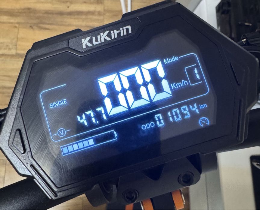 Trotinetă electrică KuKirin G2 Max+casca (in garantie) ca noua