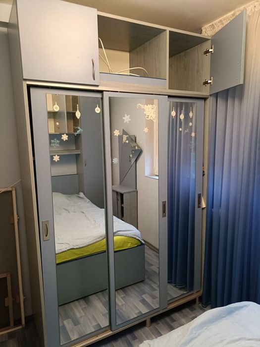 Dormitor culoare bleumarin