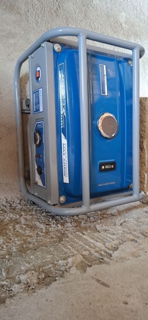 Generator sotiladi 3 kwwat 3 kun ishlatilgan yengi