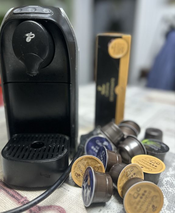 Aparat Espressoare tchibo vine cadou  cu doua seturi de capsule
