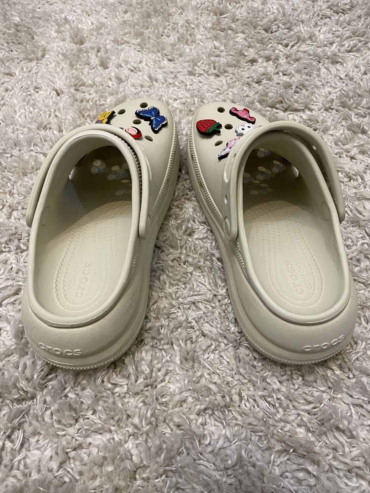 Papuci crocs crem