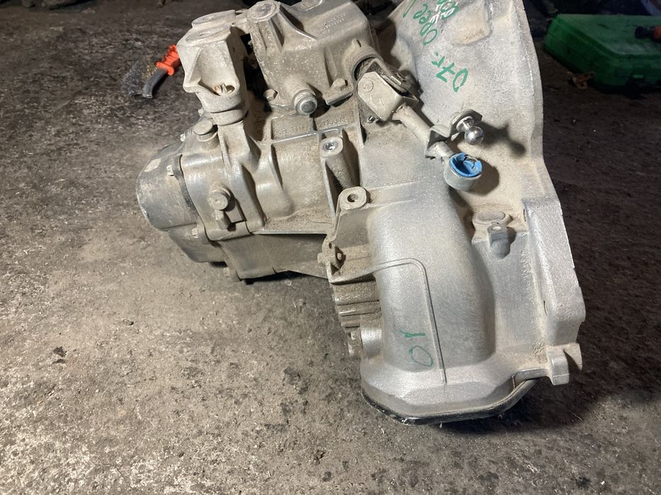 Opel corsa d 2007 година 1.4i 5 скорости Скоростна Кутия