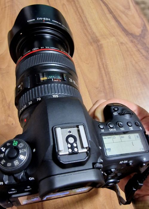 Aparat foto DSLR full frame Canon EOS 6D Mark II 7195 cadre