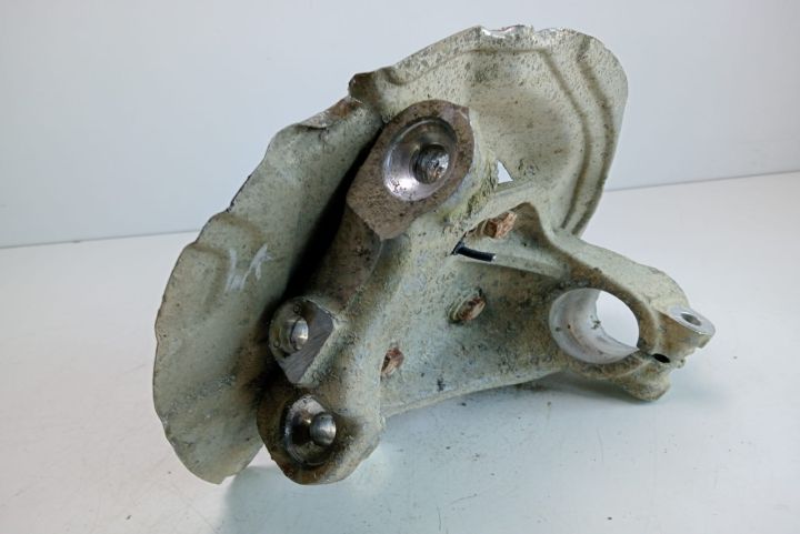 Fuzeta dreapta fata  6764444-03 BMW Seria 3 E90