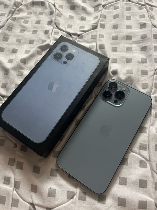 Айфон 13 про Макс голубой