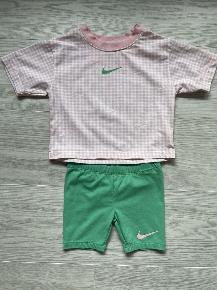 Nike комплекти .