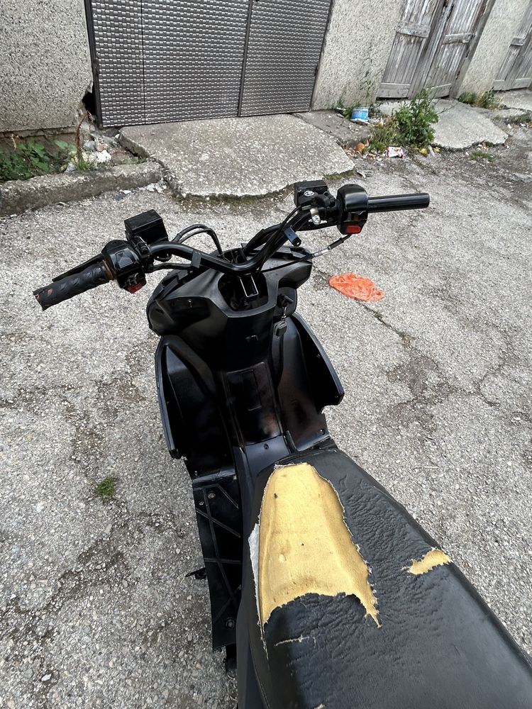 Продава се скутер 75 кубика