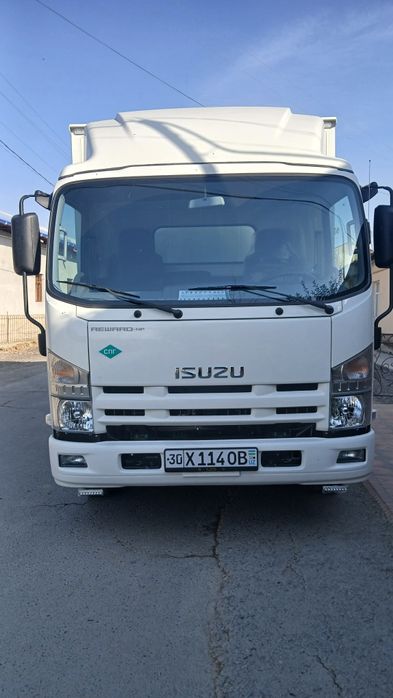 Yuk tashish xizmati isuzu