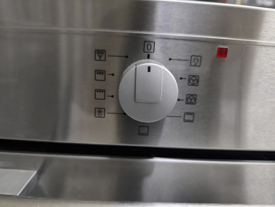 Фурна JUNO Electrolux - JOB 50000 X - 9 функции с вентилатор.