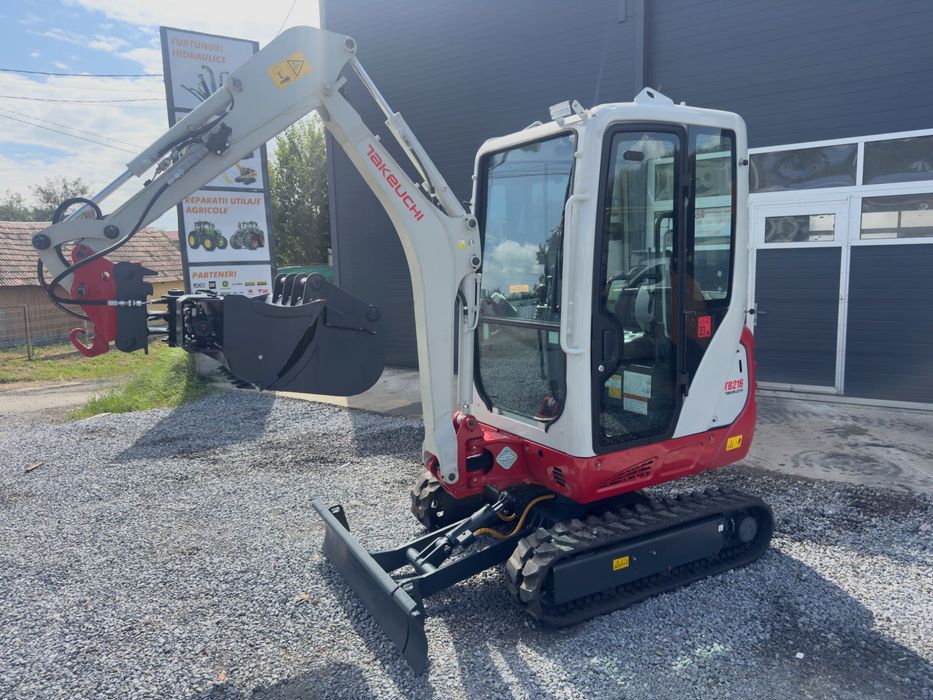 Mini Excavator Takeuchi TB216 cu 3 cupe, an 2019