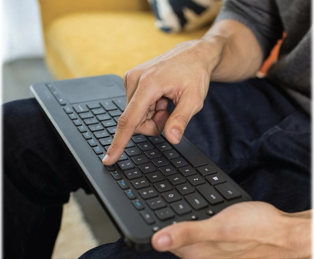 Безжична многофункционална мултимедийна клавиатура на Microsoft