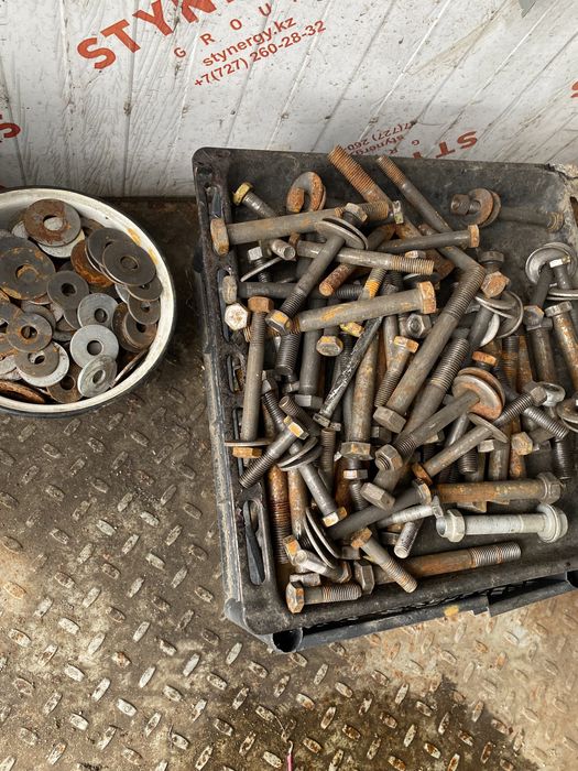 болты, гайки