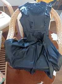 Елегантна дълга черна рокля от изкуствена кожа с дантела. Zara