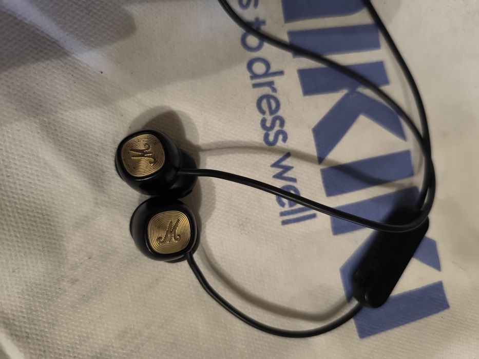 Безжични слушалки