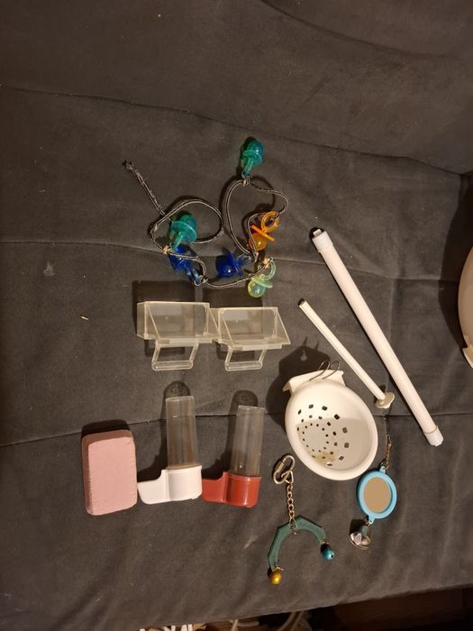 Клетка за малки и средни папагалчета