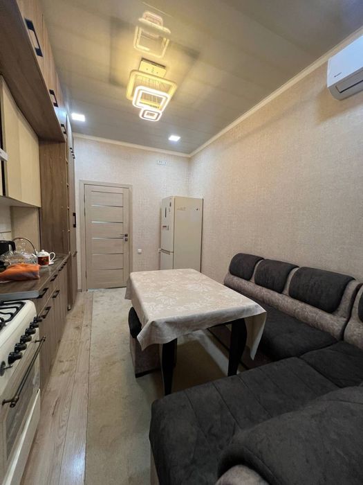 Yunusobod tumani  4- kvartal srochna kvartira