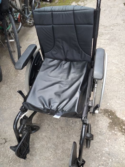Scaun cu rotile pentru persoane cu dizabilități!