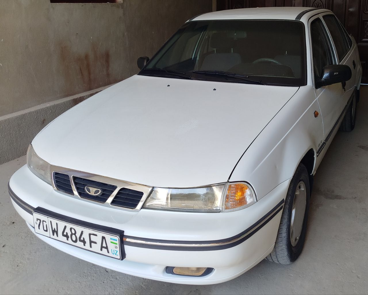 Nexia 1  1997 yil bir qul mingan taksi yurmagan  gazi bor