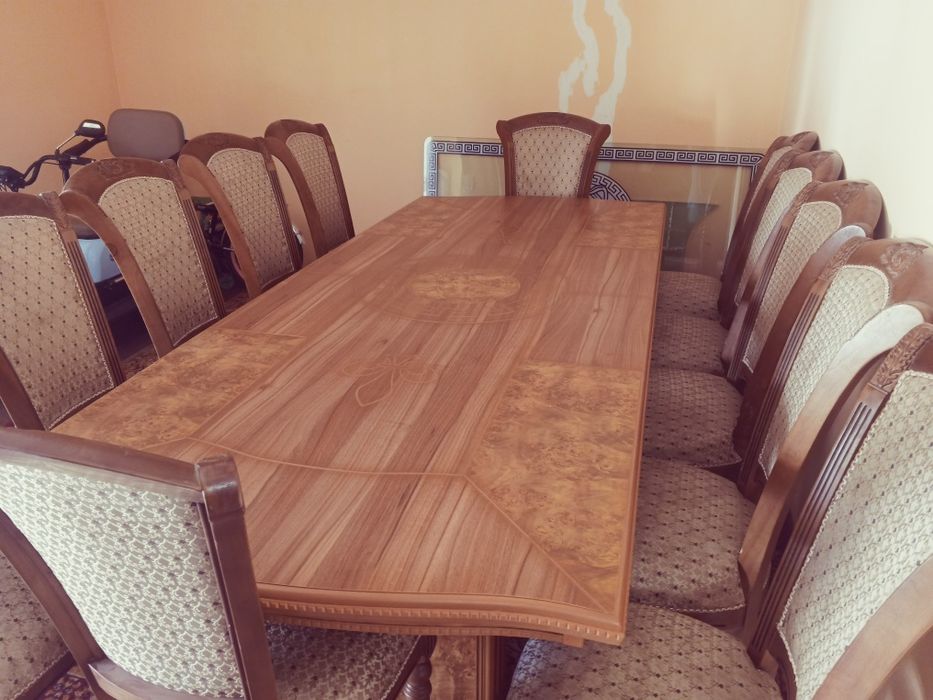 Стол стул фабричный  сотилали