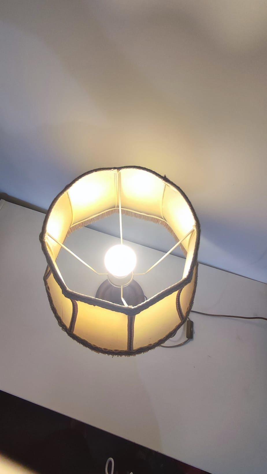 Veioza mare vintage, lampadar din lemn cu abajur mare 38cm