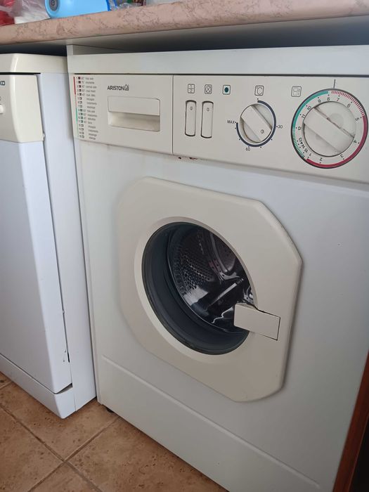 Пералня Ariston, работеща